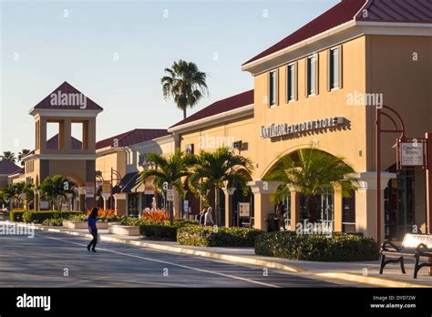 Vero Beach Outlets.